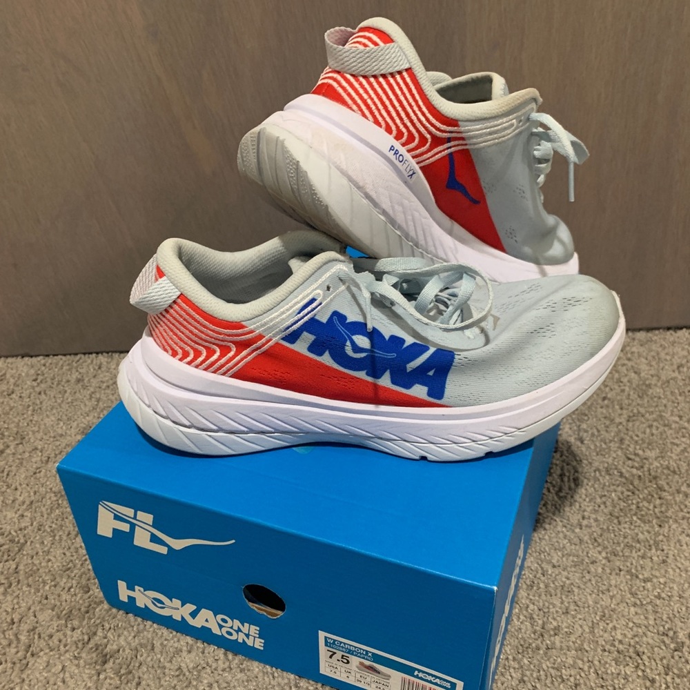 Hoka Carbon X